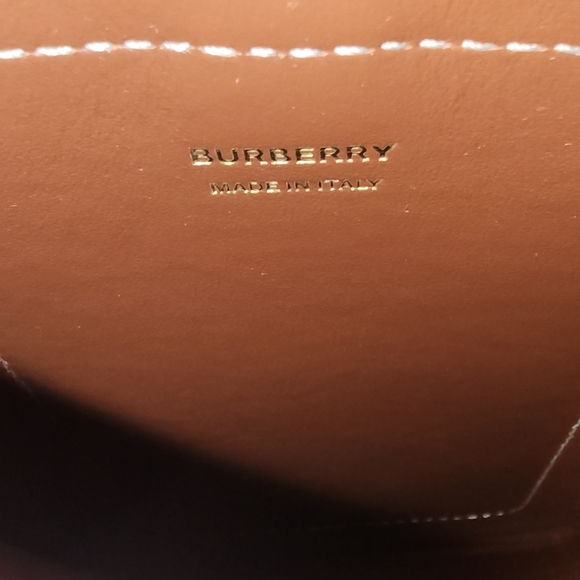 BURBERRYLeather-trimmed printed canvas phone case - Picture 6 of 6